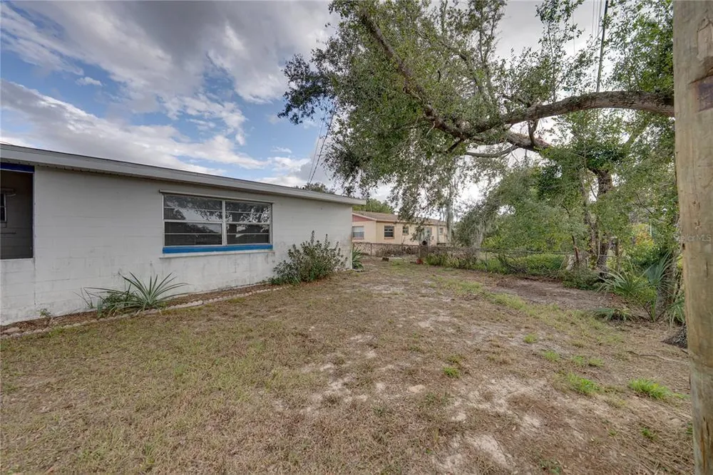 2011 9th St NE, Winter Haven, FL 33881