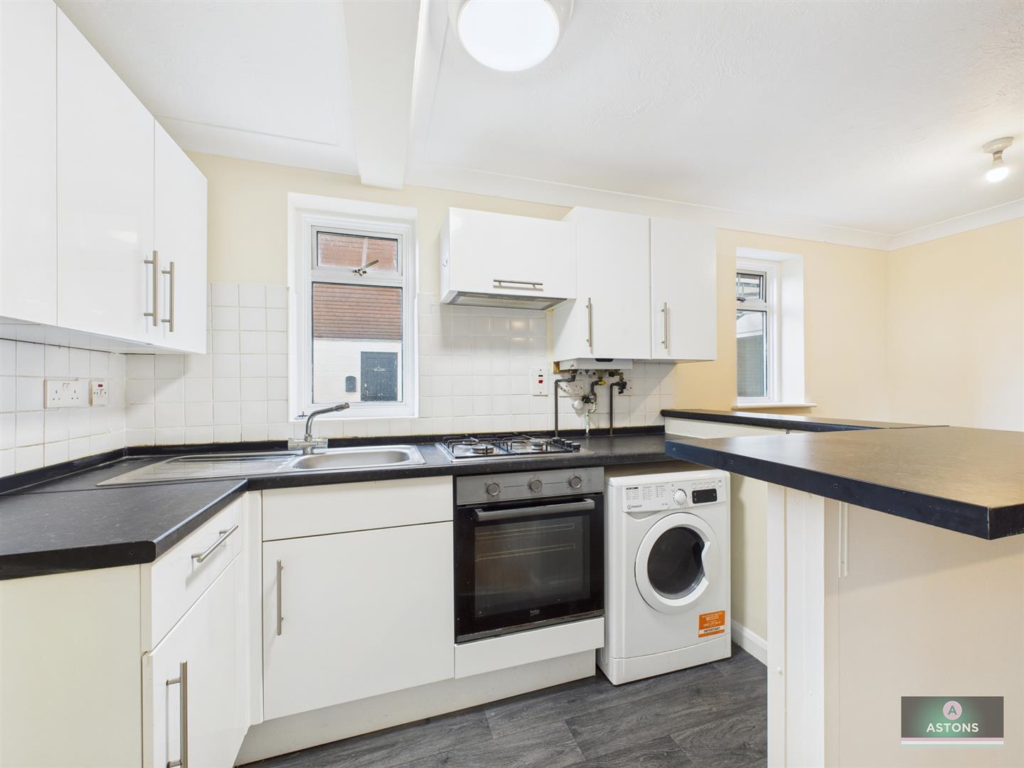 Hollin Court, Northgate Image 2