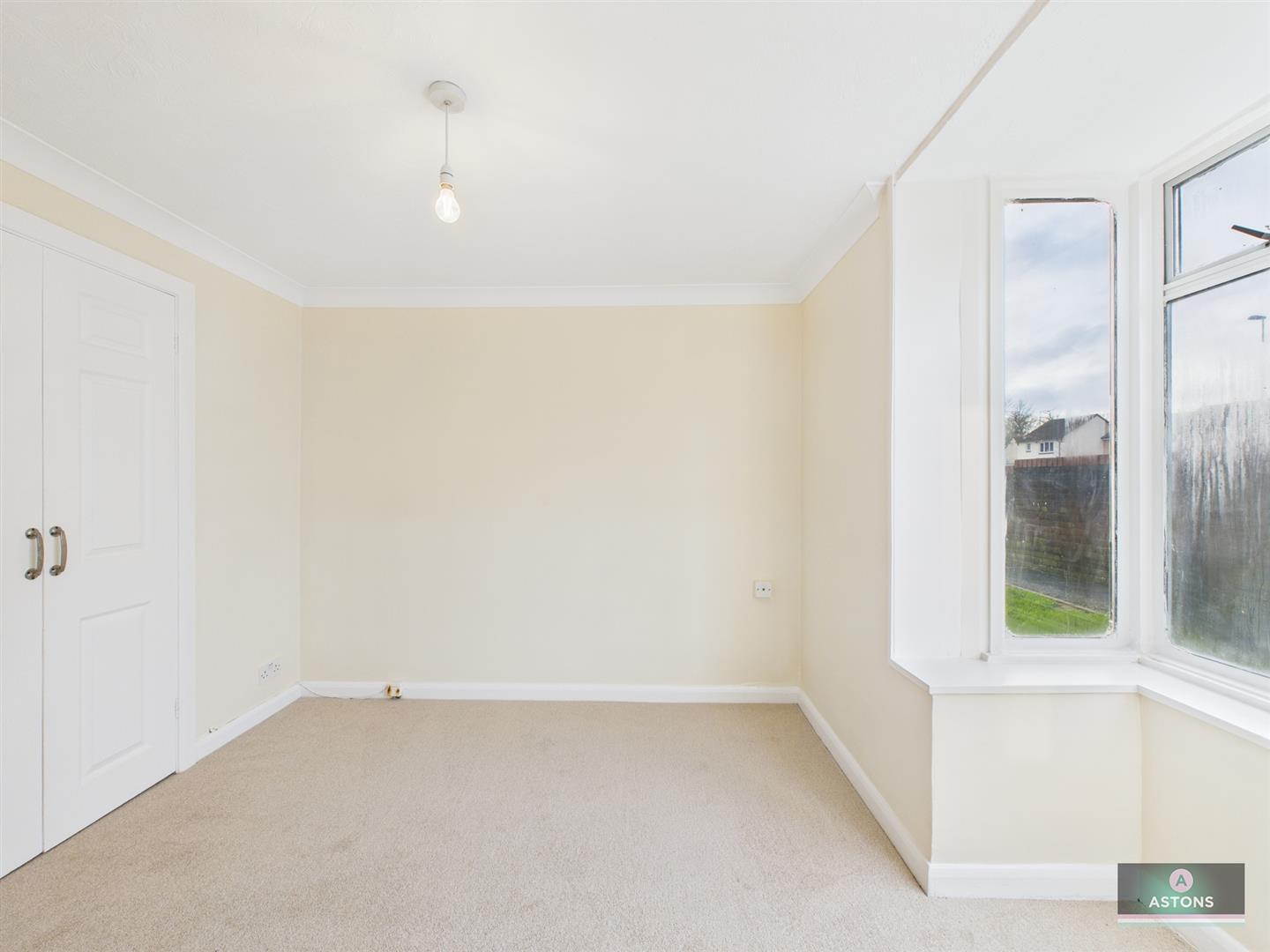 Hollin Court, Northgate Image 6