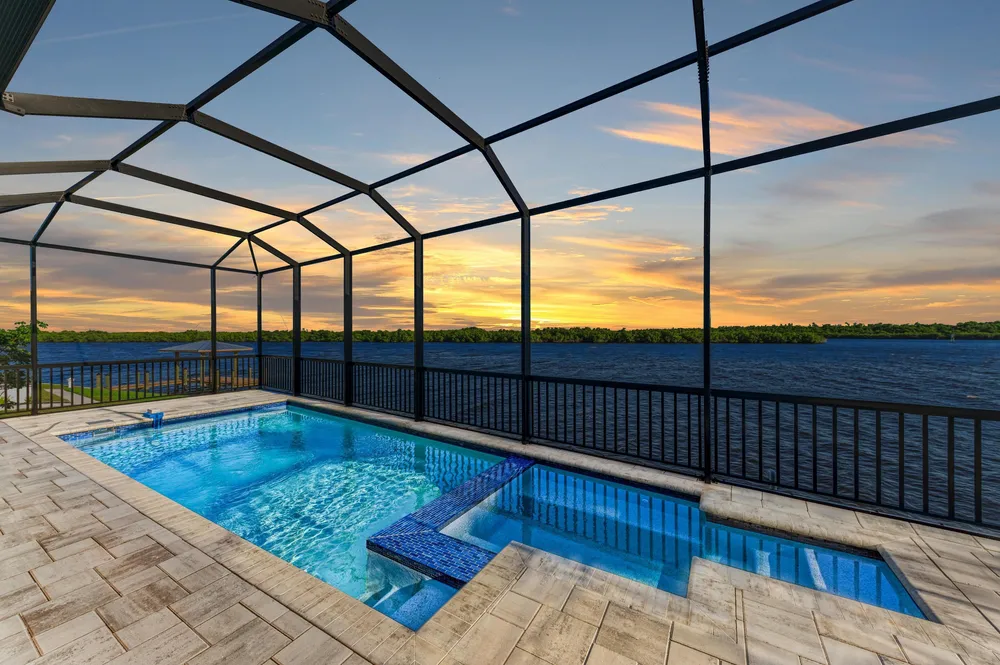 3564 Peace River Dr, Punta Gorda, FL 33983