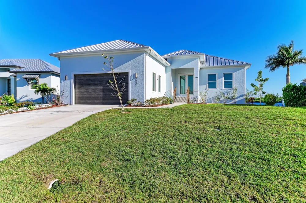 3564 Peace River Dr, Punta Gorda, FL 33983