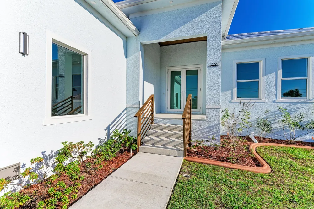 3564 Peace River Dr, Punta Gorda, FL 33983