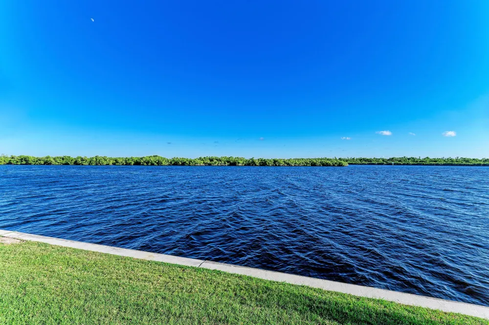 3564 Peace River Dr, Punta Gorda, FL 33983