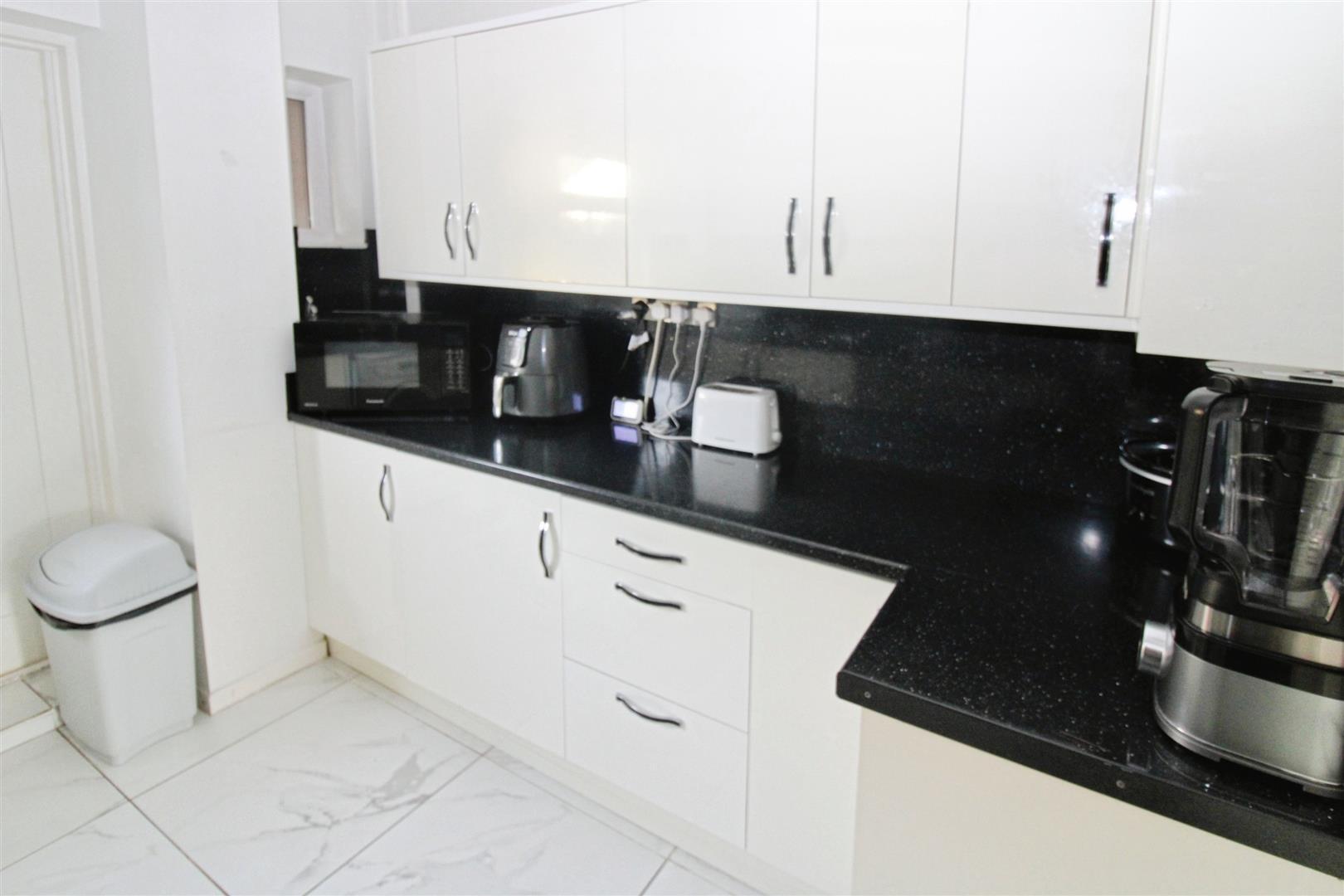 Tuxford Grove, Hull Image 10