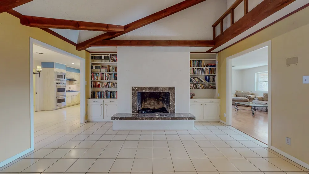 5710 Pickwick Ln, Beaumont, TX 77706