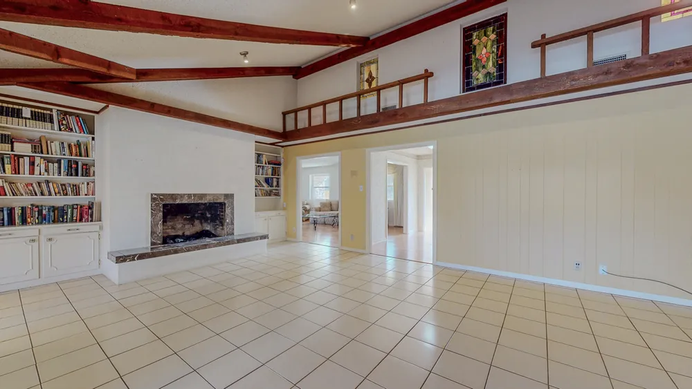 5710 Pickwick Ln, Beaumont, TX 77706