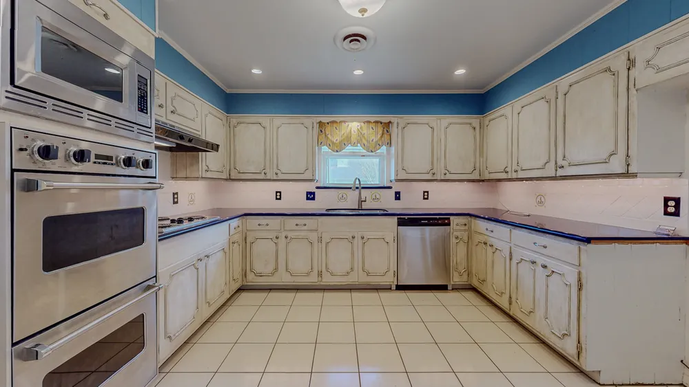 5710 Pickwick Ln, Beaumont, TX 77706