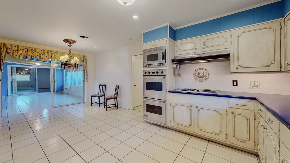 5710 Pickwick Ln, Beaumont, TX 77706