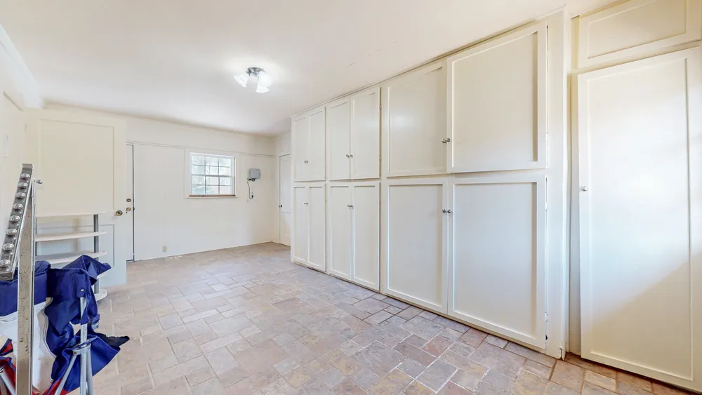 5710 Pickwick Ln, Beaumont, TX 77706