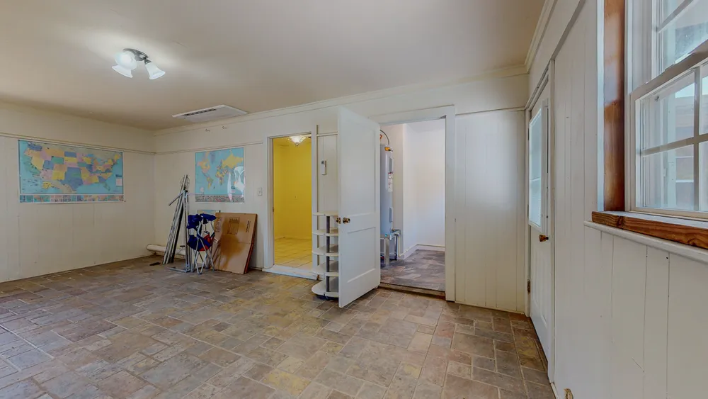 5710 Pickwick Ln, Beaumont, TX 77706