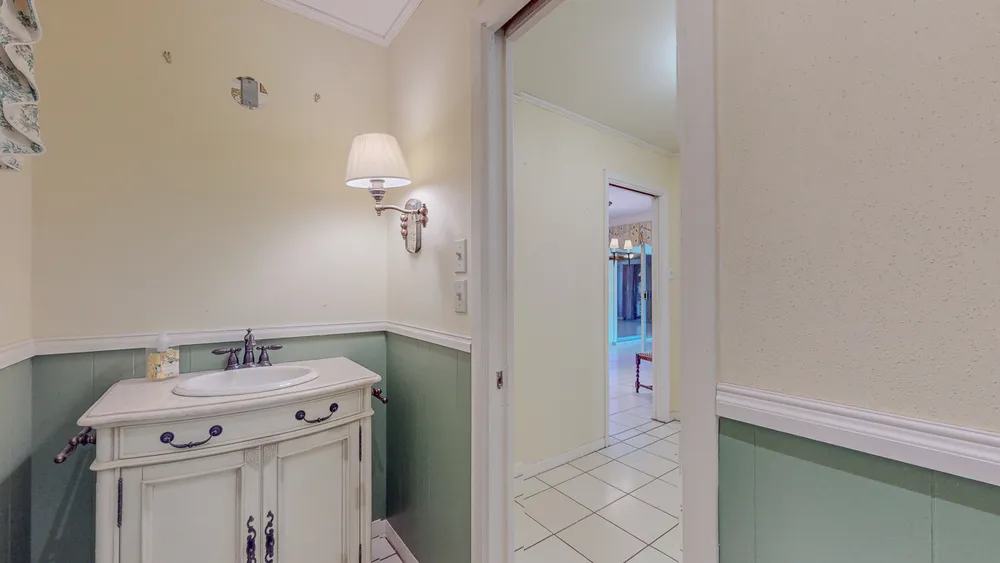 5710 Pickwick Ln, Beaumont, TX 77706