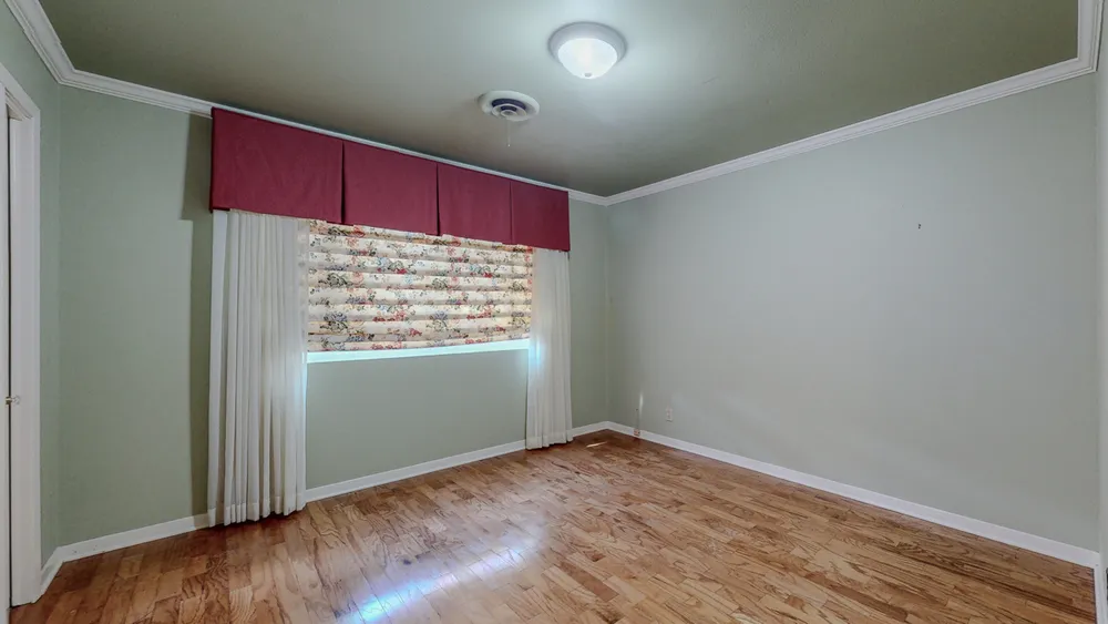 5710 Pickwick Ln, Beaumont, TX 77706