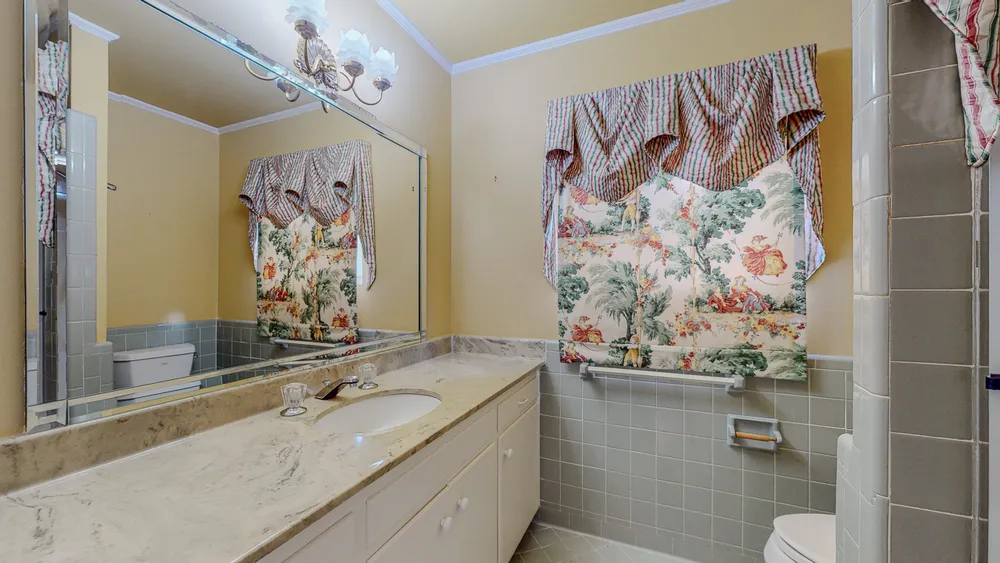 5710 Pickwick Ln, Beaumont, TX 77706