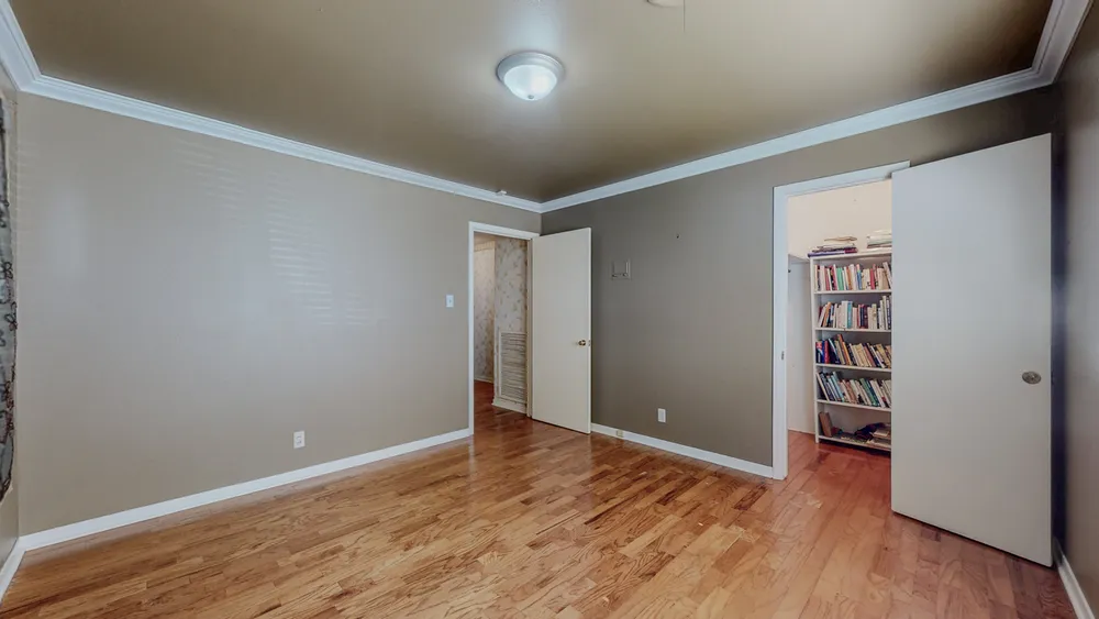 5710 Pickwick Ln, Beaumont, TX 77706