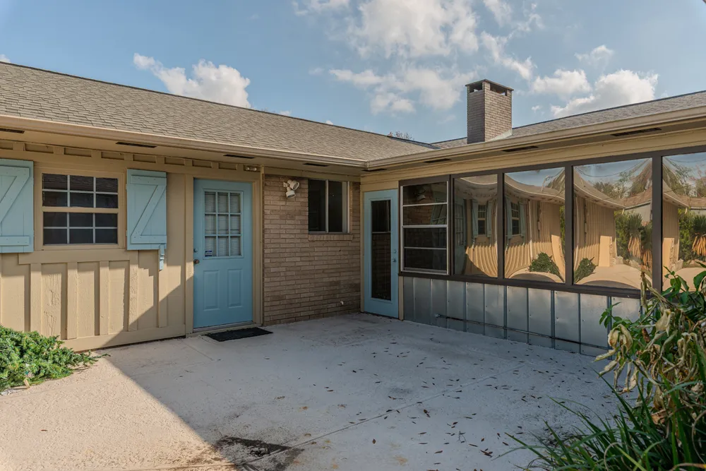 5710 Pickwick Ln, Beaumont, TX 77706