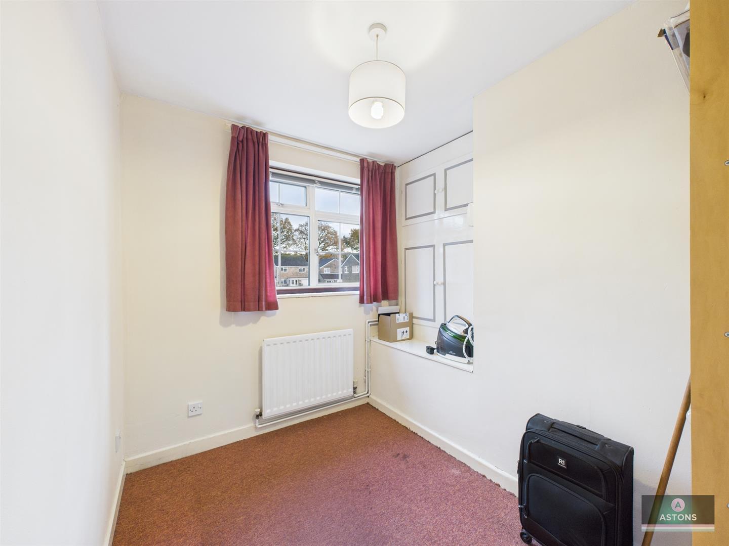 St. Catherines Road, Pound Hill Image 15