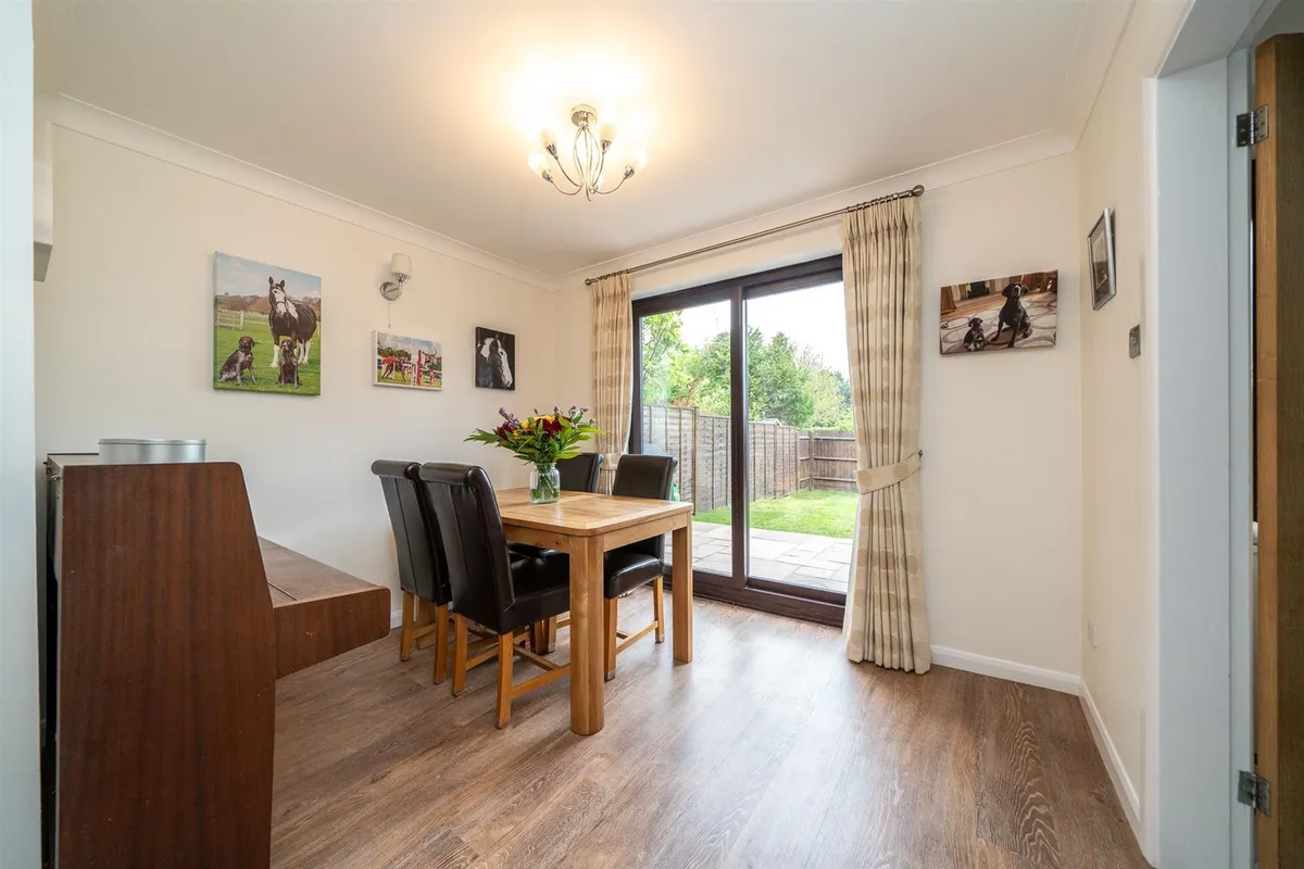 Wren Walk, Edlesborough, LU6 2RW