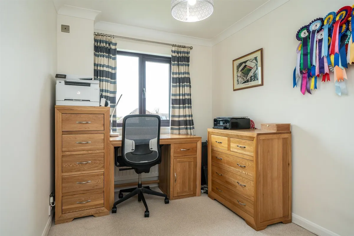 Wren Walk, Edlesborough, LU6 2RW