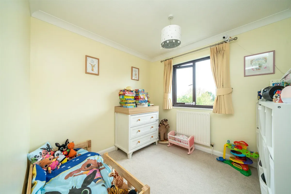 Wren Walk, Edlesborough, LU6 2RW