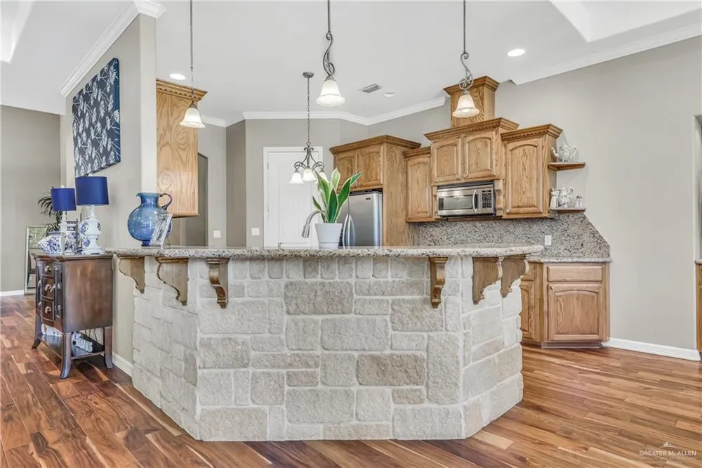 2504 Wernecke Ave, Mission, TX 78574