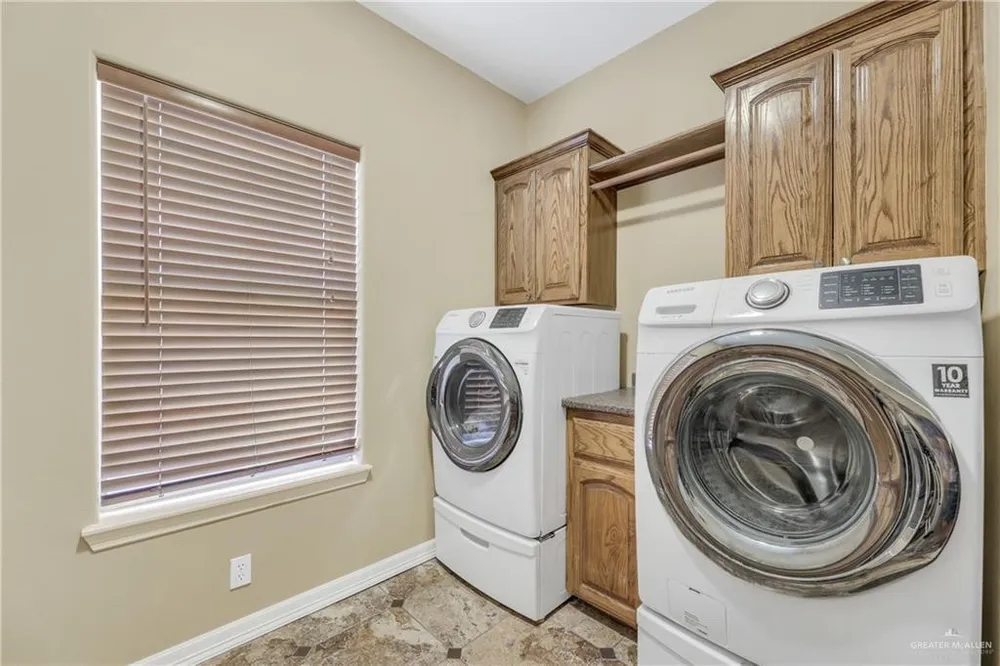 2504 Wernecke Ave, Mission, TX 78574