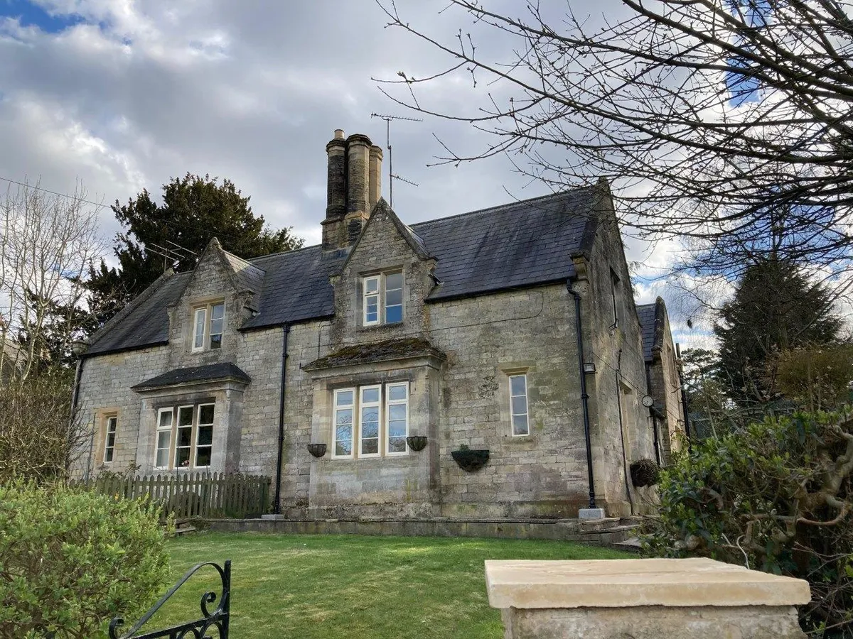 CHURCH COTTAGES, STOKE ROCHFORD, GRANTHAM