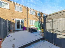 Southwark Close, Stevenage thumb 3