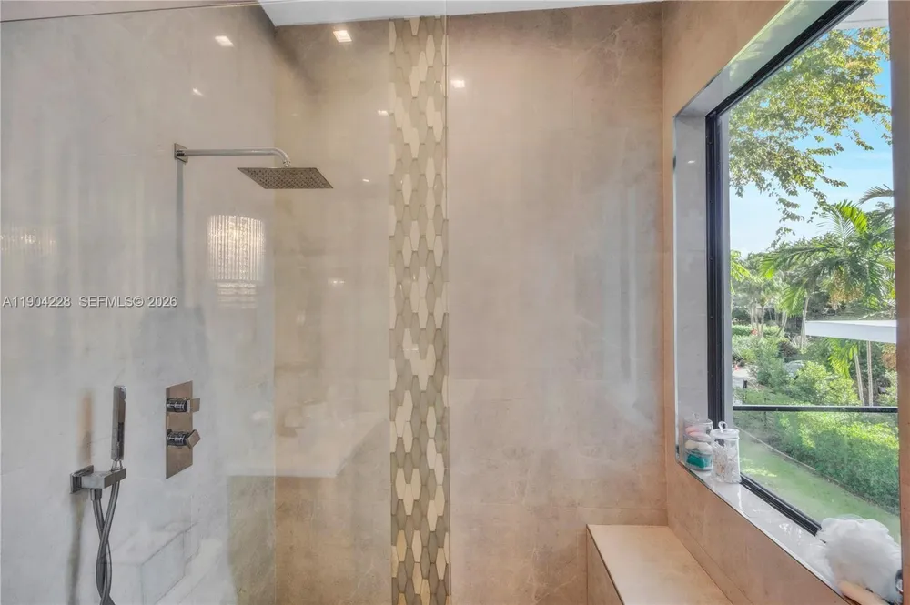 3764 Carmen Ct, Miami, FL 33133