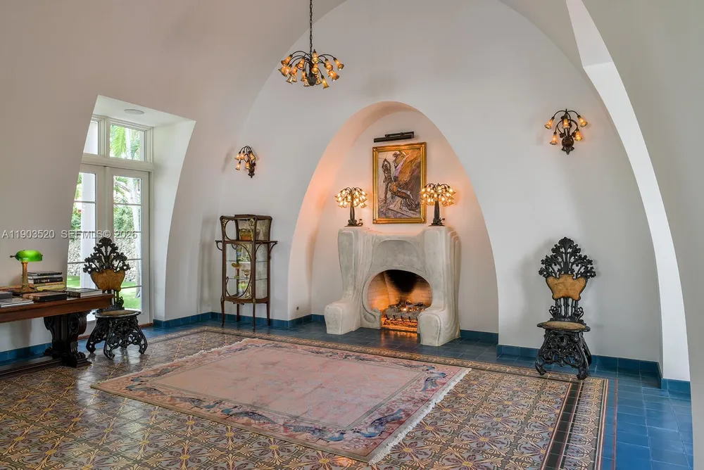 5771 SW 94th St, Pinecrest, FL 33156