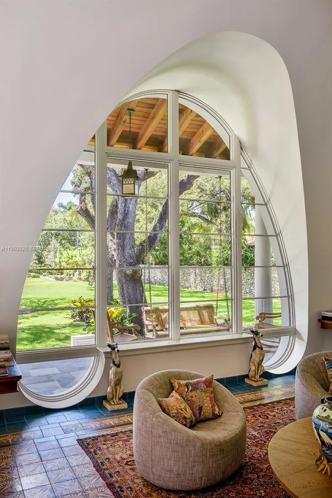 5771 SW 94th St, Pinecrest, FL 33156