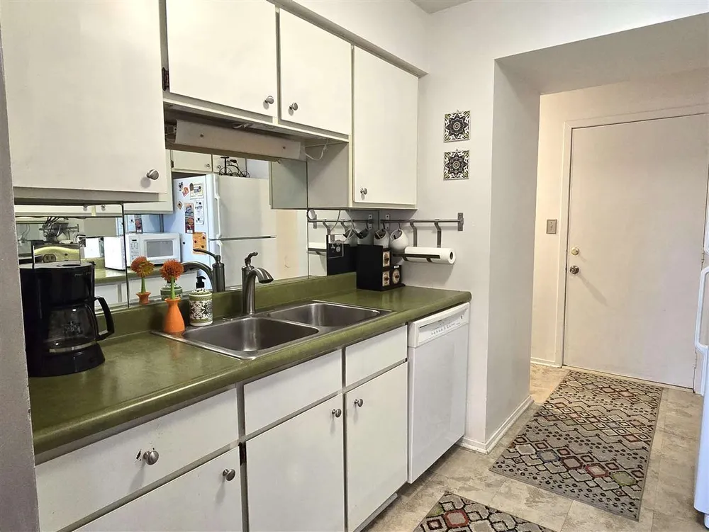 1185 Hideaway Valley Dr, Harbor Springs, MI 49740