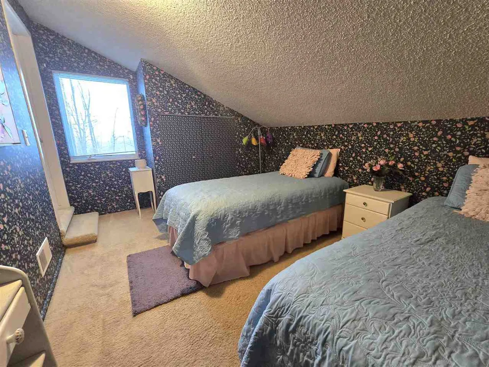 1185 Hideaway Valley Dr, Harbor Springs, MI 49740