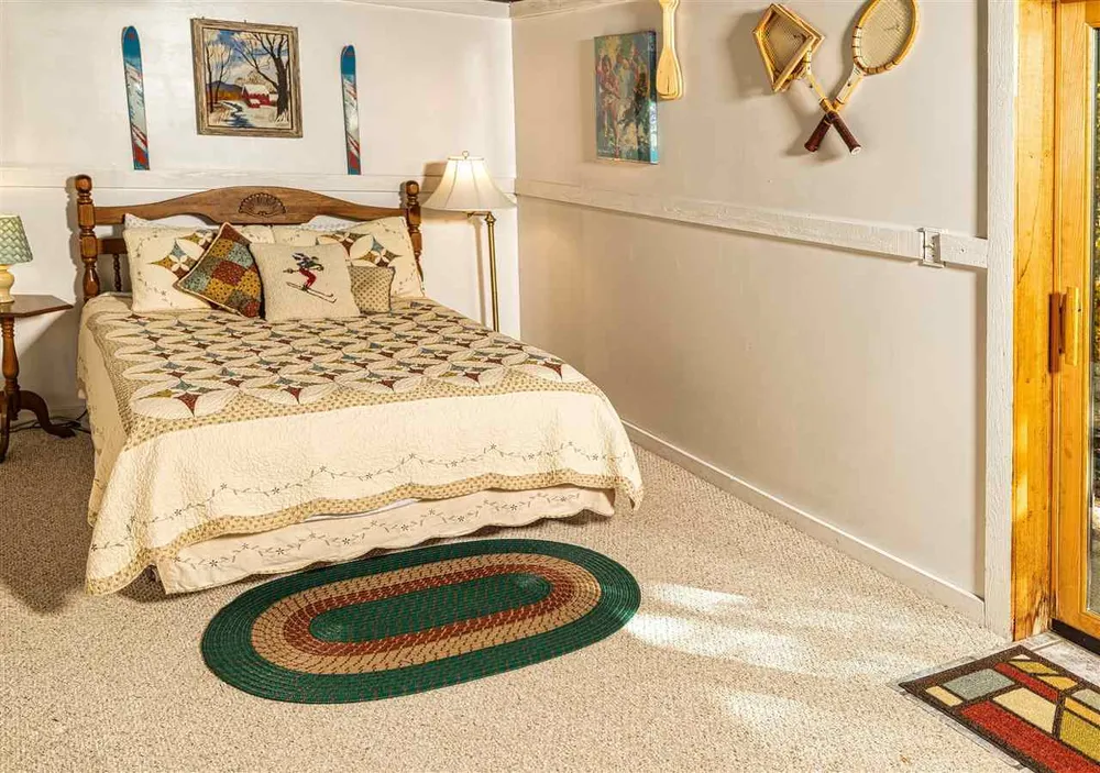 1185 Hideaway Valley Dr, Harbor Springs, MI 49740
