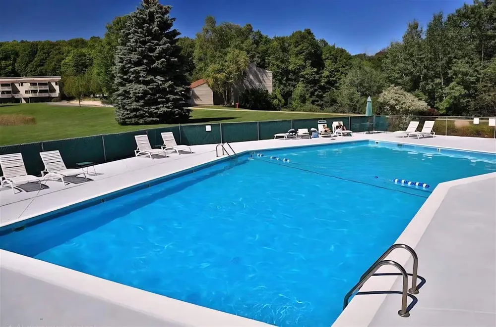 1185 Hideaway Valley Dr, Harbor Springs, MI 49740
