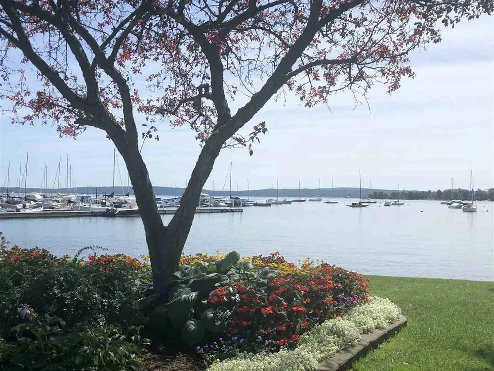 1185 Hideaway Valley Dr, Harbor Springs, MI 49740