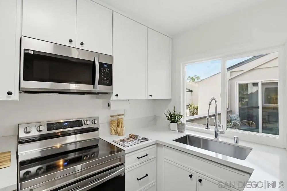 3242 Ashford St, San Diego, CA 92111