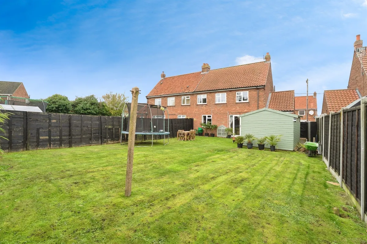 Coronation Road, Holt