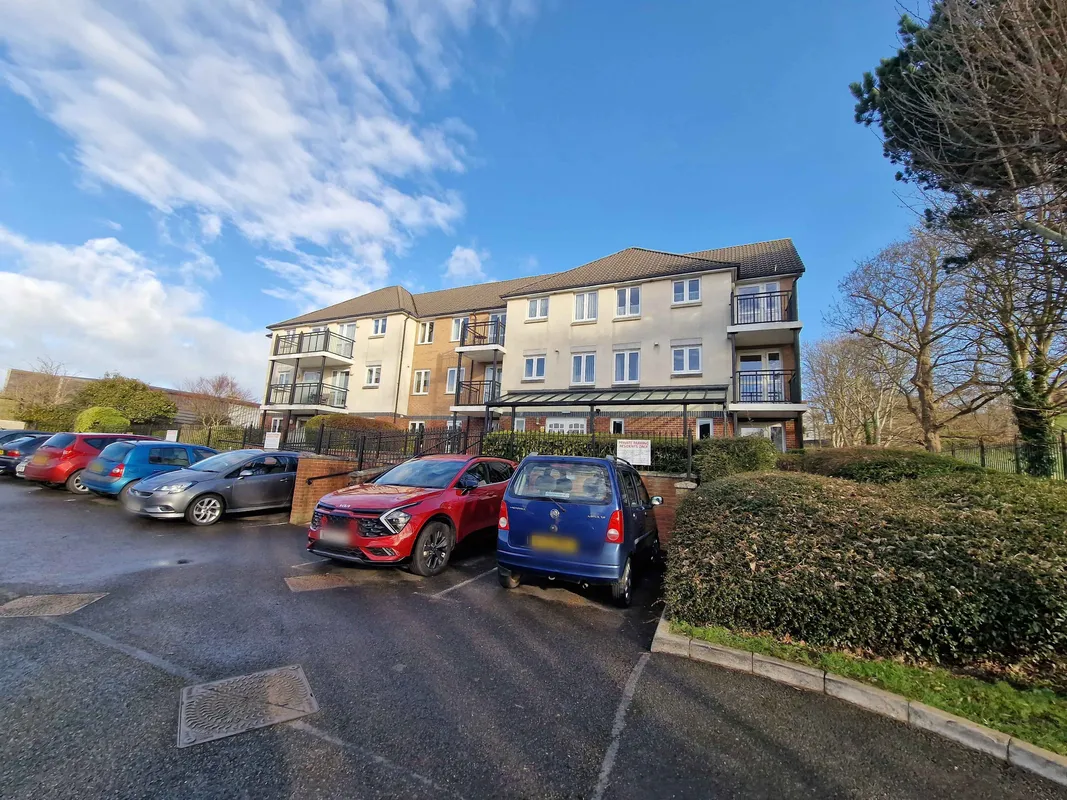 Apartment 3, Wyndham Court, Yeovil, Somerset, BA21 4HB