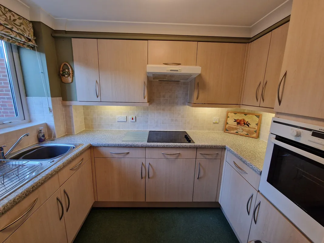 Apartment 3, Wyndham Court, Yeovil, Somerset, BA21 4HB