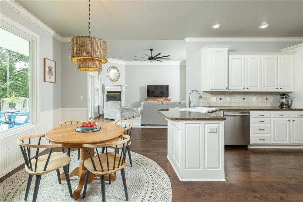 7 Stratfield Ln, Bella Vista, AR 72714