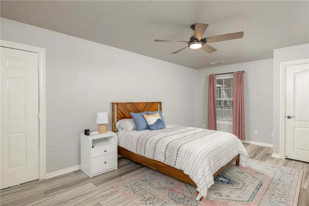 7 Stratfield Ln, Bella Vista, AR 72714