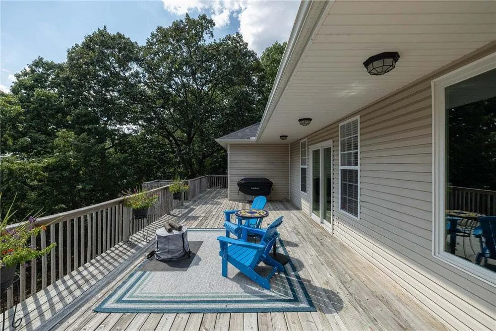 7 Stratfield Ln, Bella Vista, AR 72714