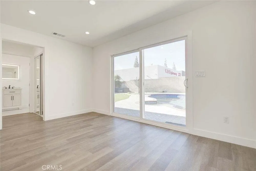 9055 Forbes Ave, Northridge South, CA 91343