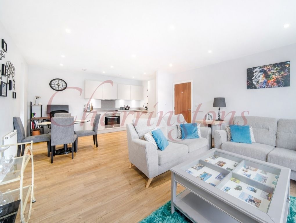Two Bedroom Flat For Sale Hendon Waterside Development NW9 Image 3