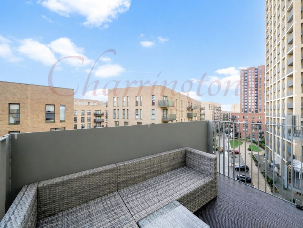 Two Bedroom Flat For Sale Hendon Waterside Development NW9 Image 6