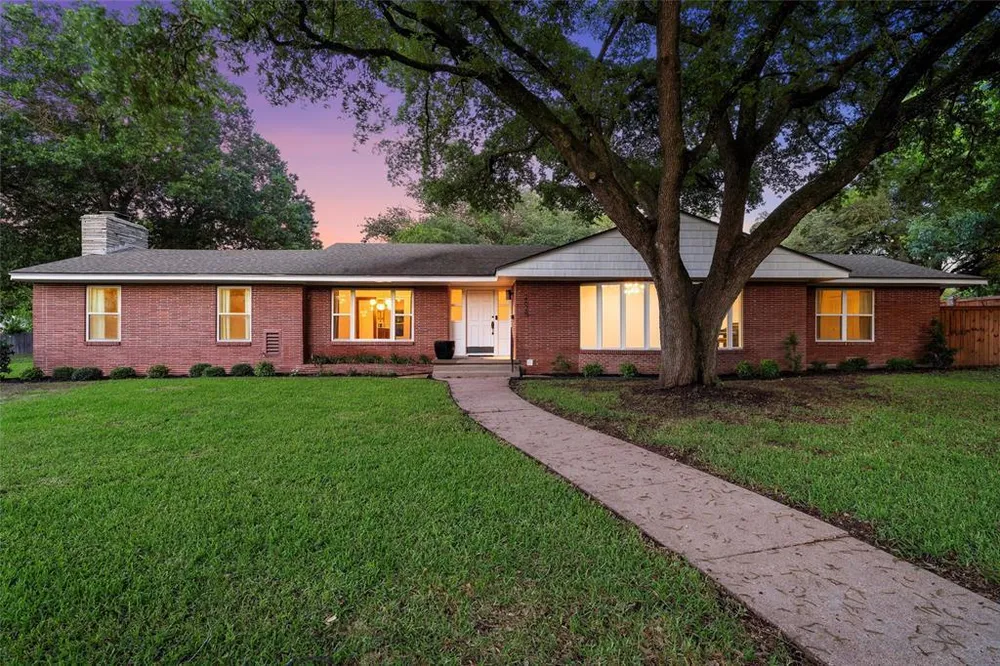2625 Old Oaks Dr, Waco, TX 76710