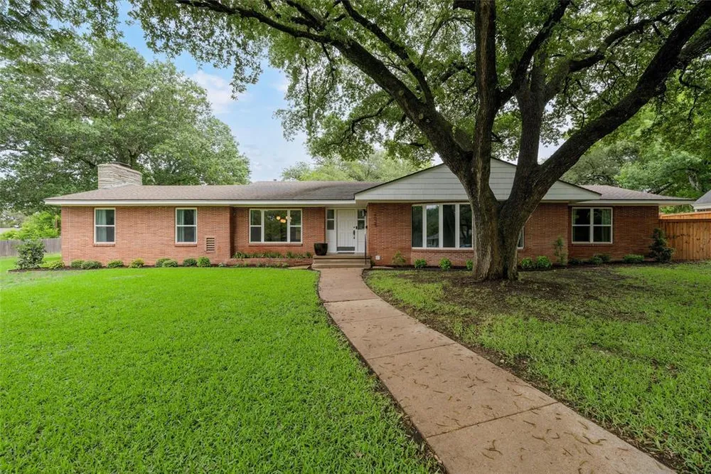 2625 Old Oaks Dr, Waco, TX 76710