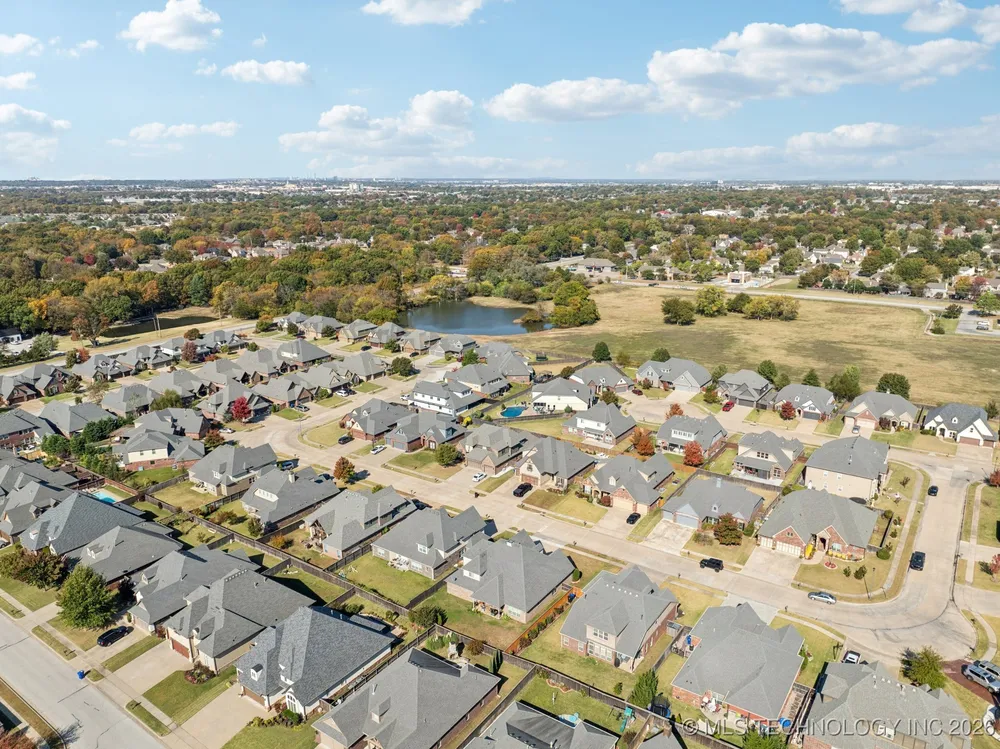 3309 W Knoxville St, Broken Arrow, OK 74012