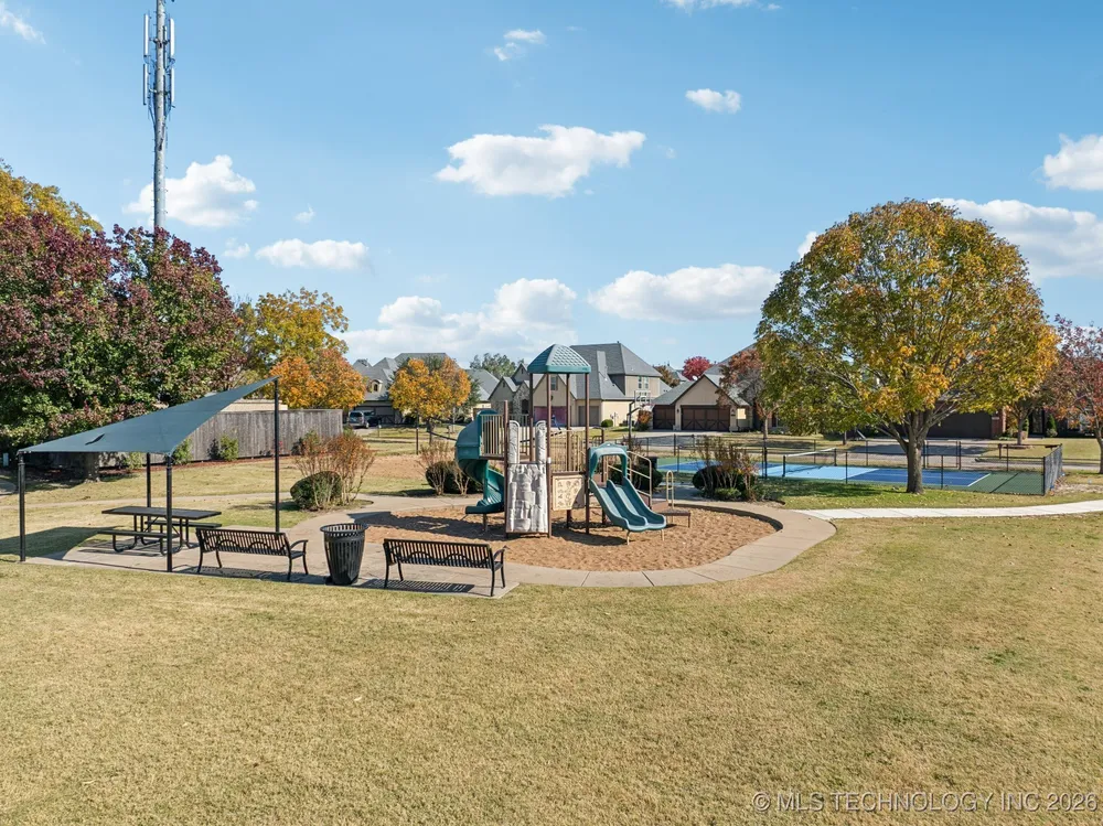 3309 W Knoxville St, Broken Arrow, OK 74012