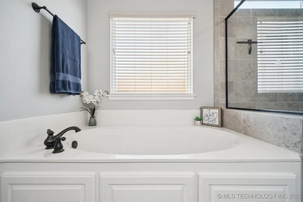 3309 W Knoxville St, Broken Arrow, OK 74012